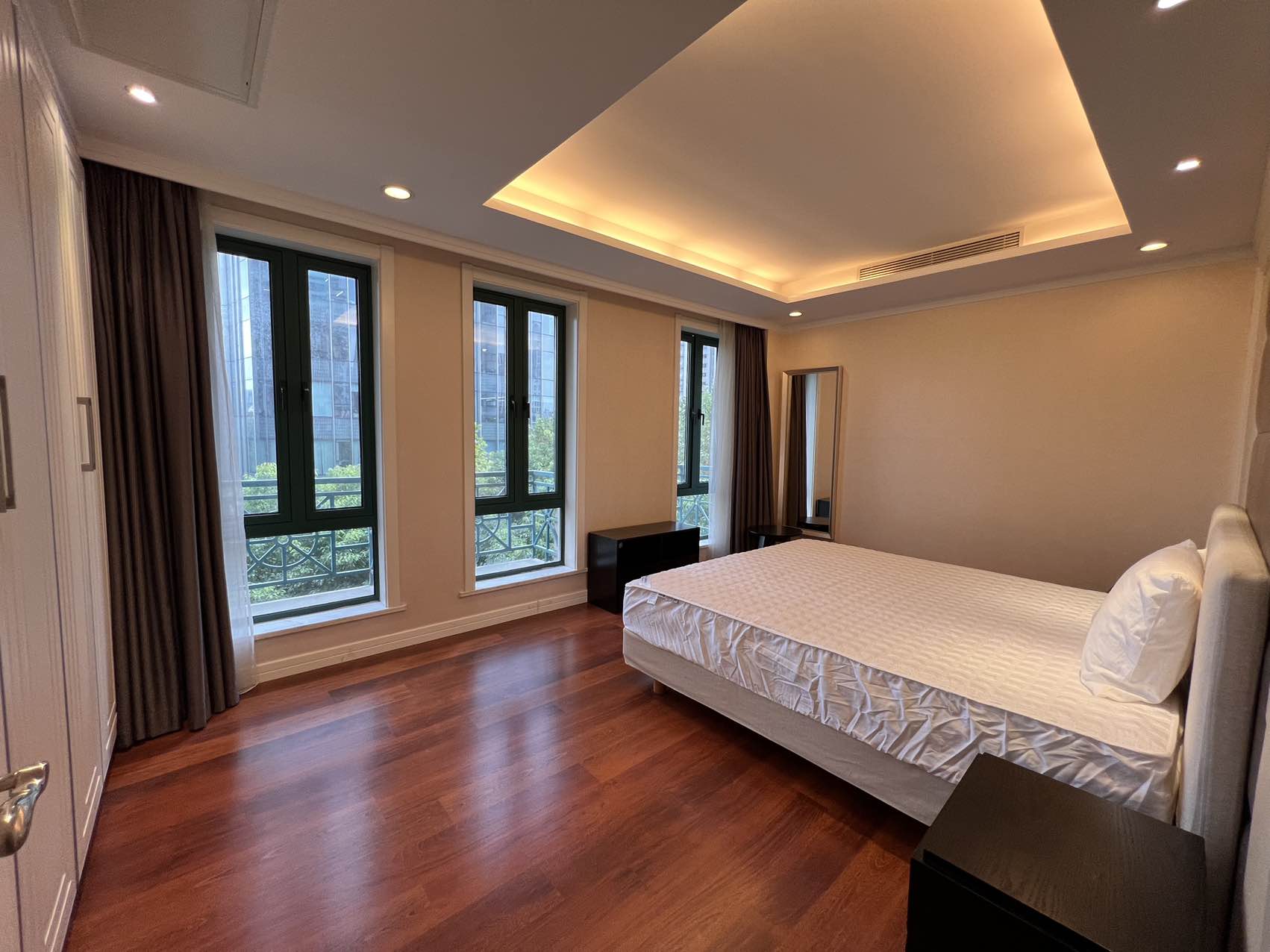 安福路小高层次新房三房