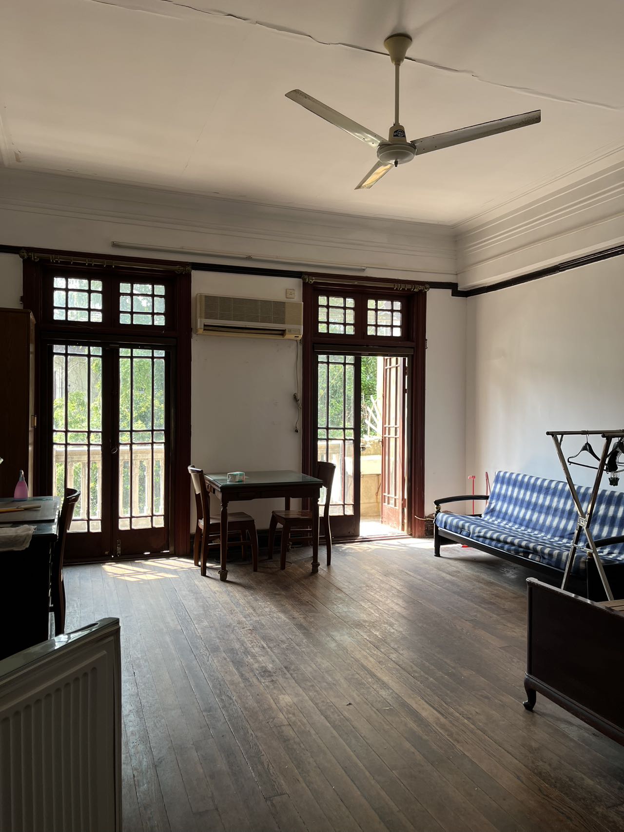 愚园路试用期管洋房带朝南大阳台