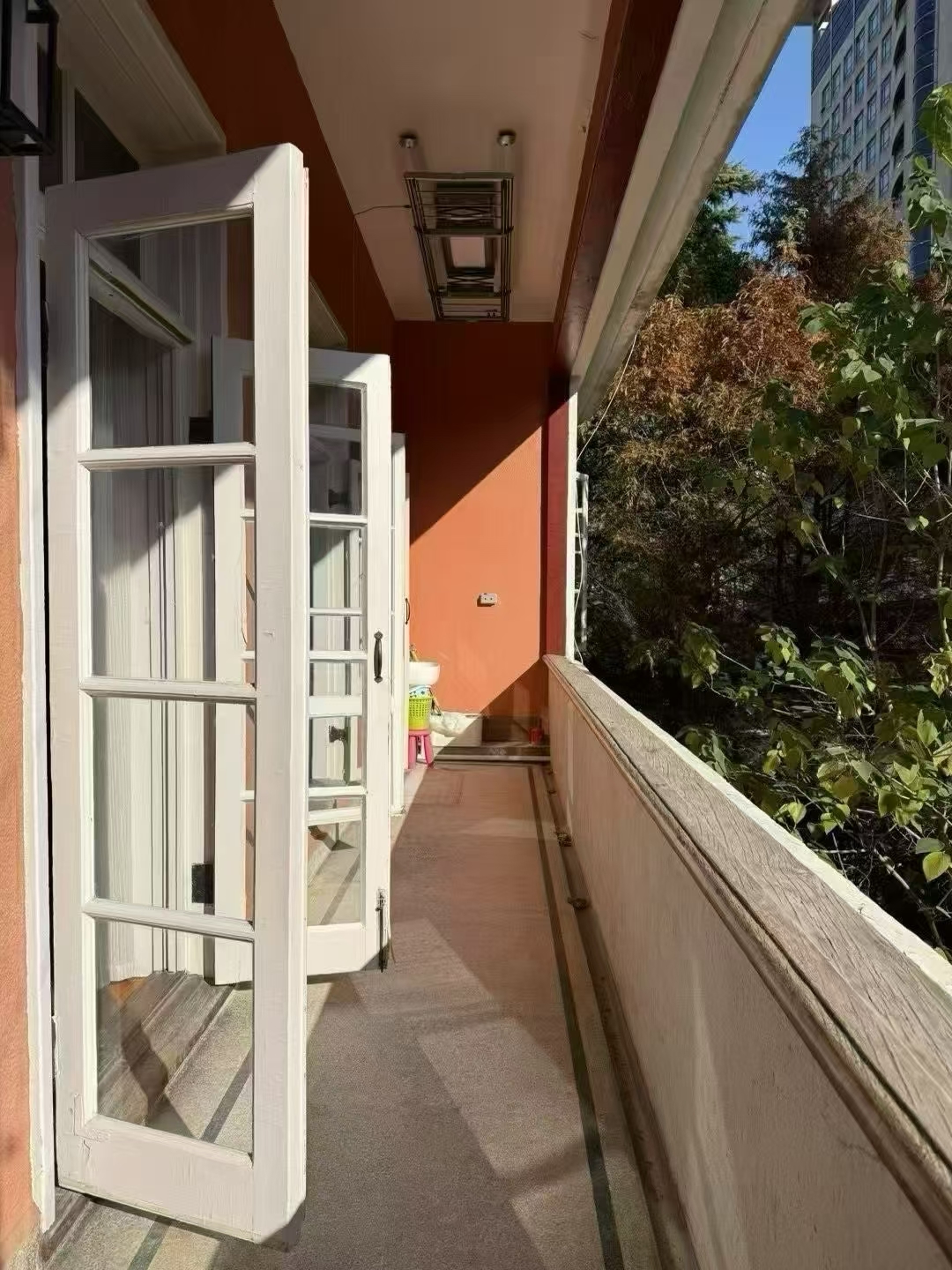 建国西路院士公寓毗邻建业里