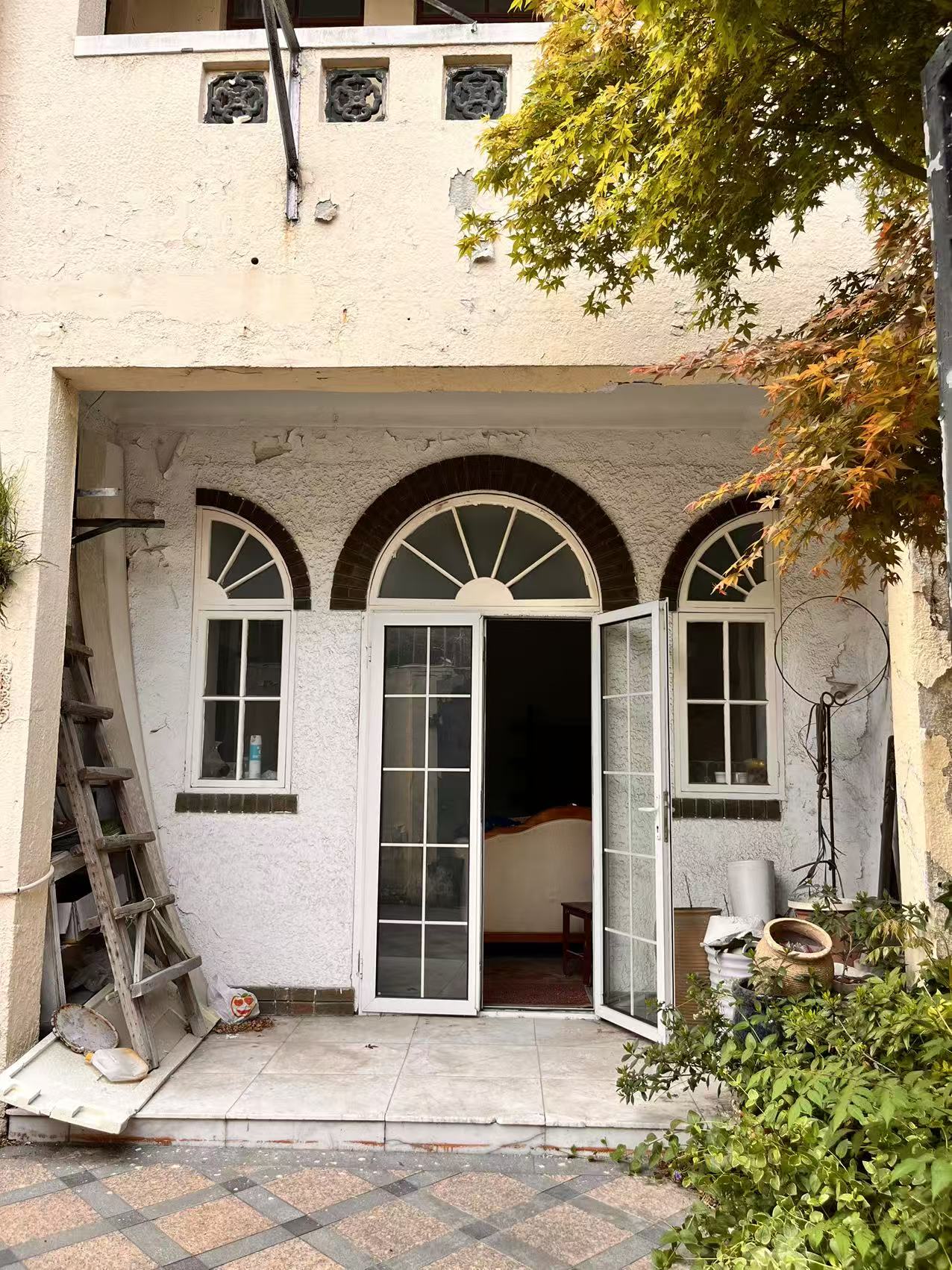 江苏路祖宅  大开间   整栋产权   新式里弄