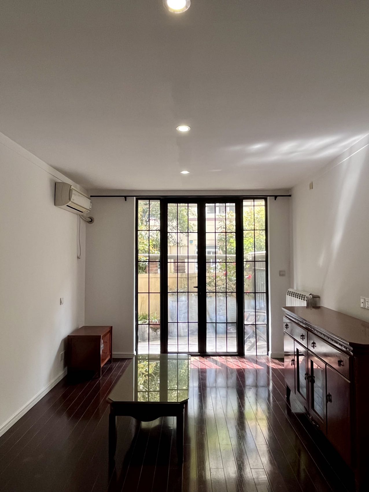 武康路一楼带花园