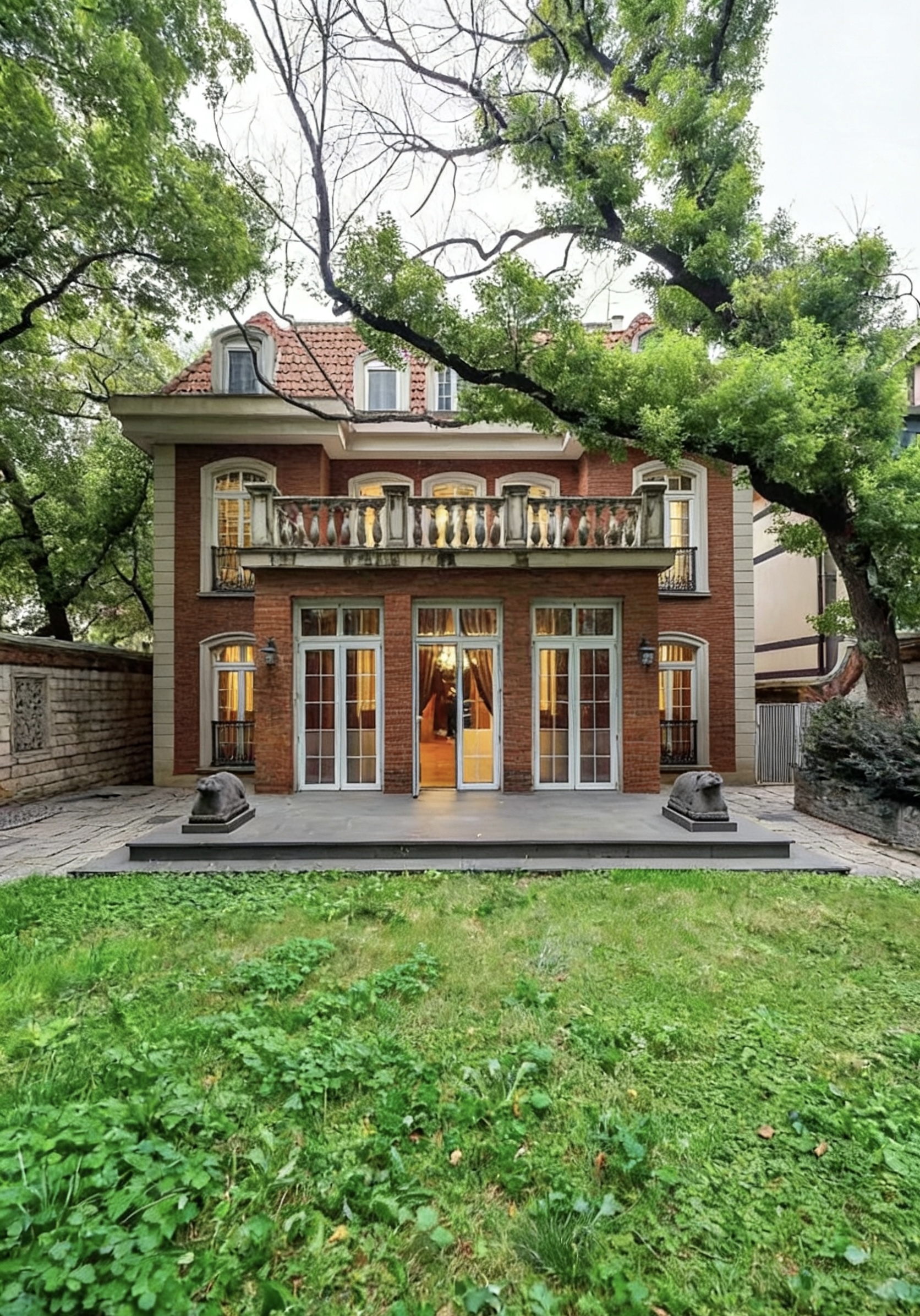 武夷路沿街独栋花园洋房