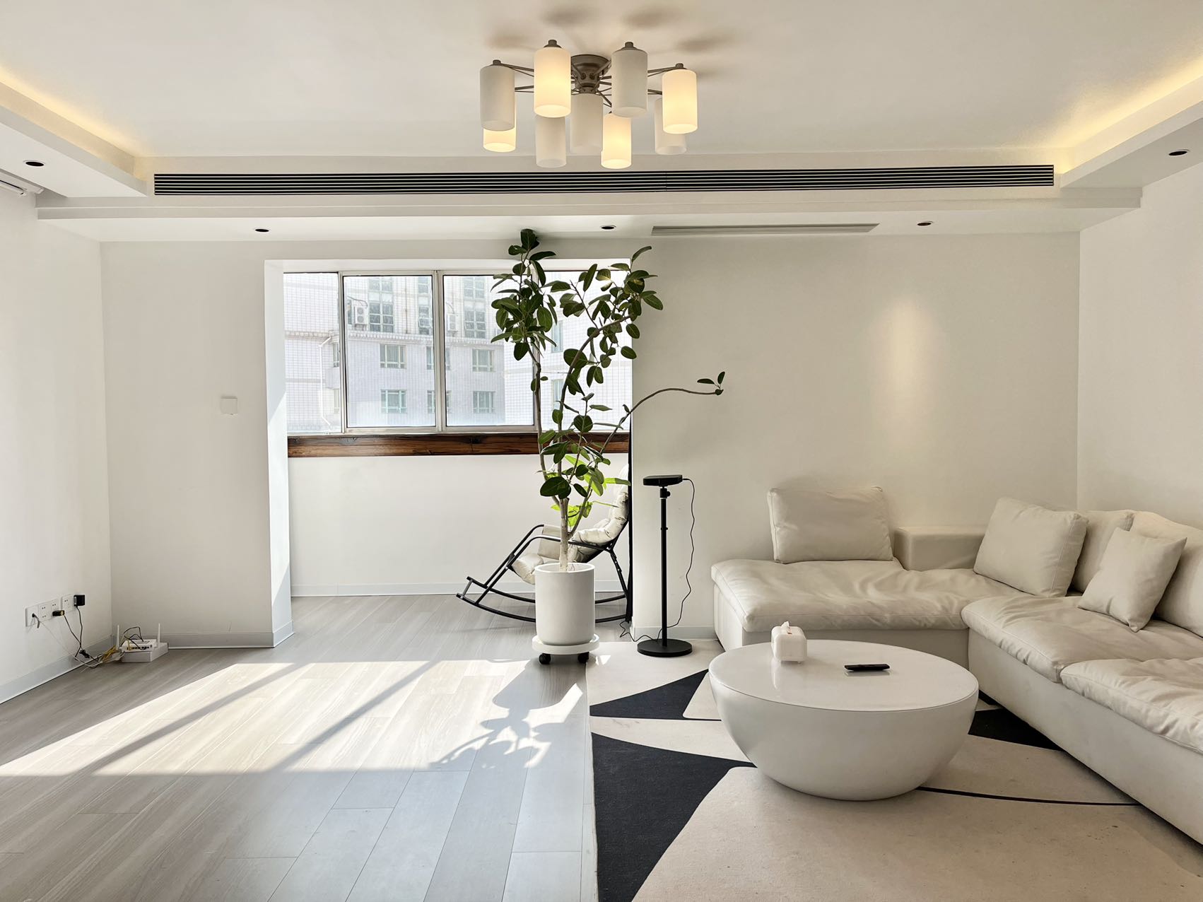 愚园路镇宁路欣安大厦